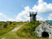 Festung Schlosskopf - Reutte - ... baute einige Aussichtsplattformen sowie –türme. • © <a href="https://papa-wanderwolle.jimdofree.com/2020/10/06/burgenrunde-auf-dem-ehrenberg/" target="_blank">Wolfgang Berres auf papa.wanderwolle</a>